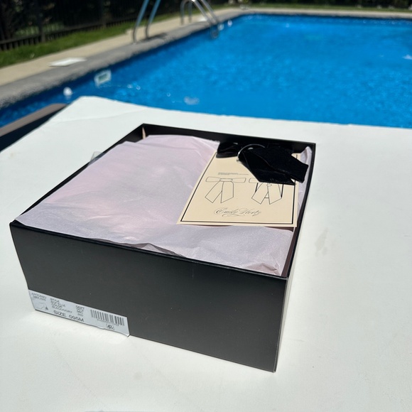 NWT Antonio Melani 9.5 Black Satin Tulle Bow Back Heels - Picture 7 of 12